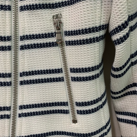 RW&Co zippered asymmetrical moto jacket - Picture 4 of 7